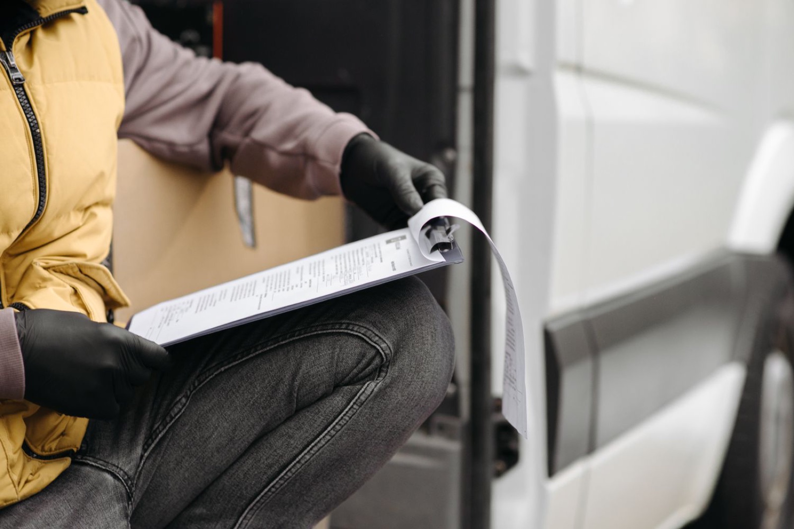 Analyse d'une assurance marchandises transportées avec un courtier en assurance