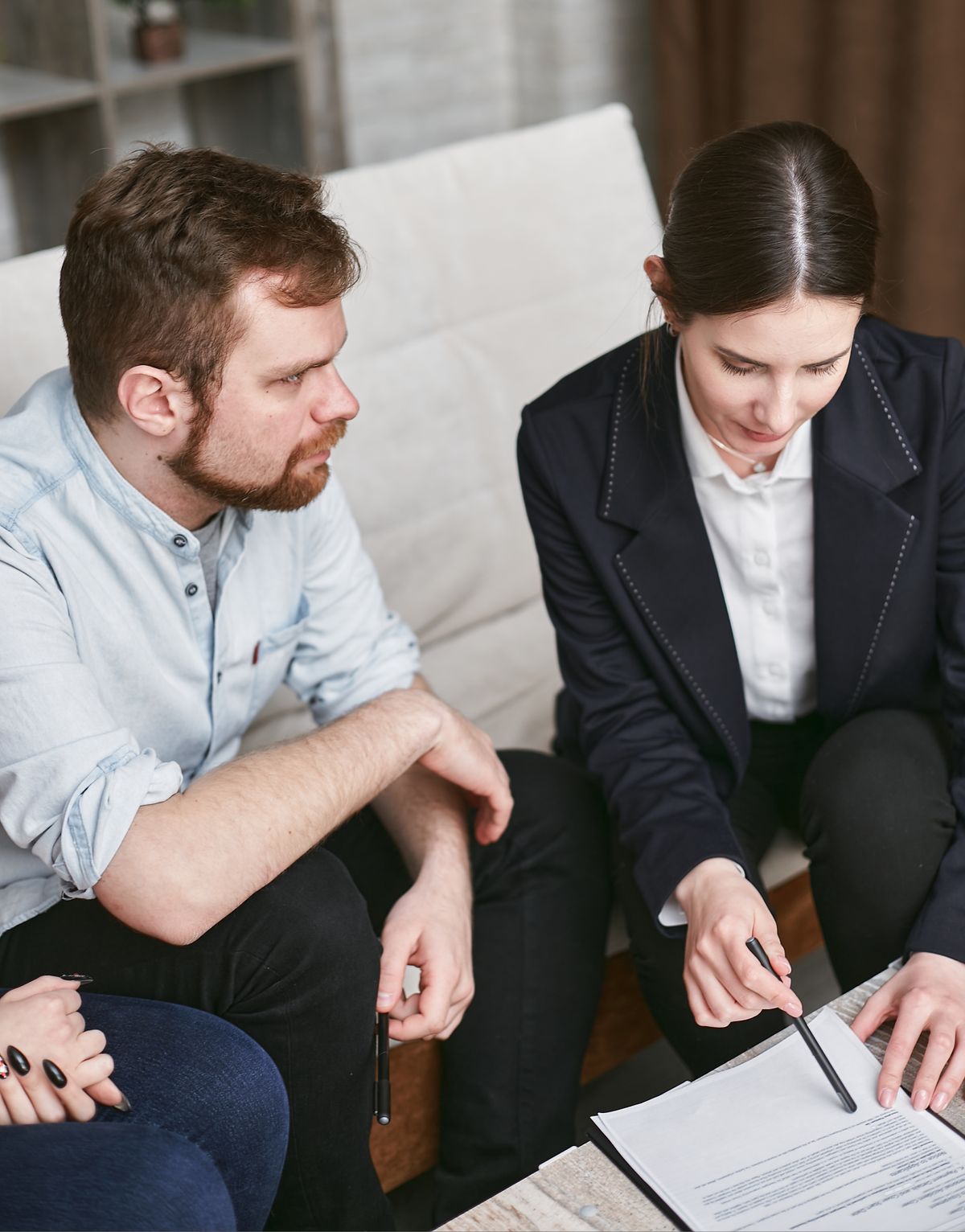 Analyse et comparaison de contrats d'assurance avec un courtier