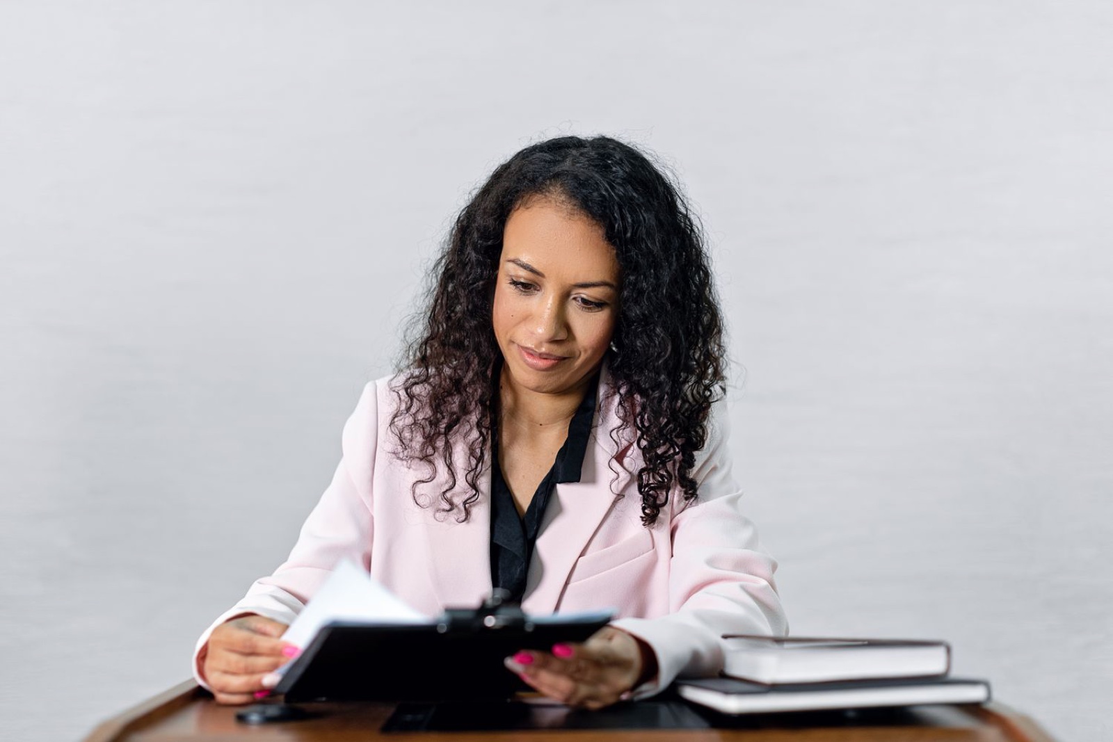 Analyse d'un contrat RC métiers réglementés avec un courtier en assurance